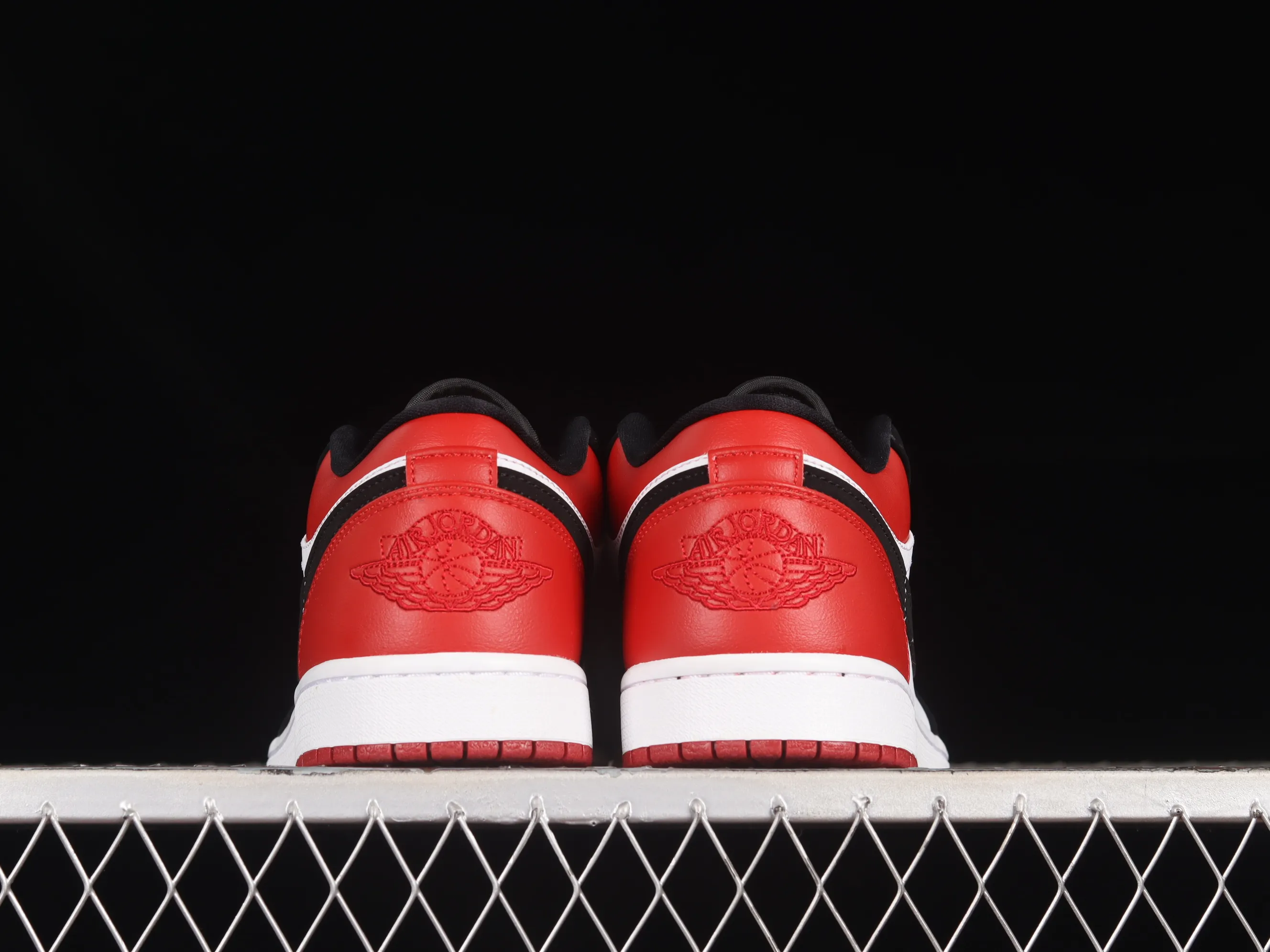 All categories Air Jordan Jordan series basketball shoes Air Jordan 1 Low G version pure original Air Jordan 1 Low AJ1 Joe 1 black toe low-top basketball shoes 553558-116